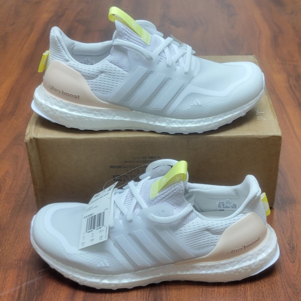 Adidas UltraBoost 5.0 DNA Mono Cloud White Pink Iridescent Mens 6.5/Wmns 8